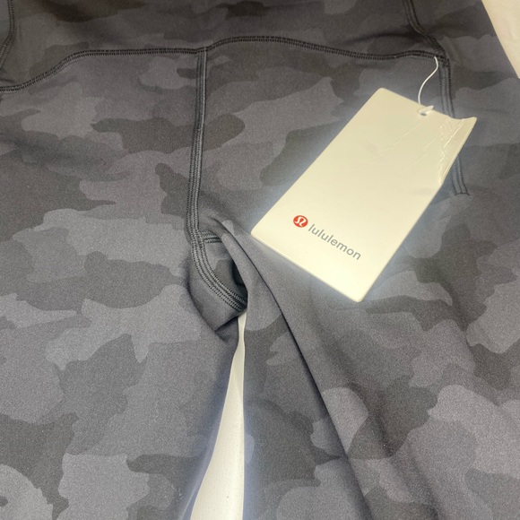 NWT Lululemon Swift Speed Crop HR 21” - Picture 6 of 13